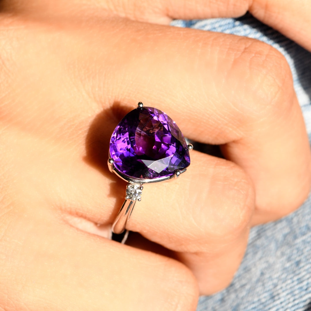 18K WHITE GOLD LAVENDER DREAMS TANZANITE QUEEN'S COCKTAIL RING