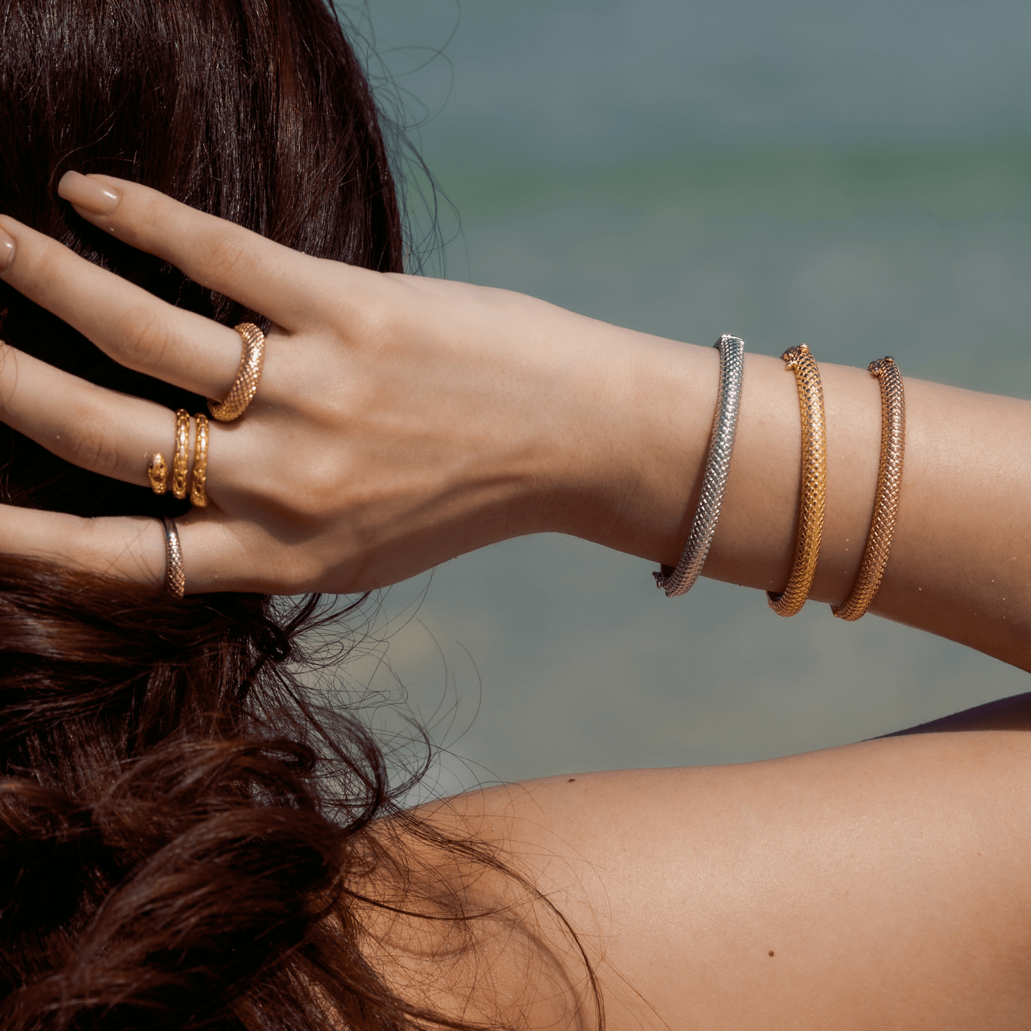 18K White Gold Boa Bangle - Gemaee UAE