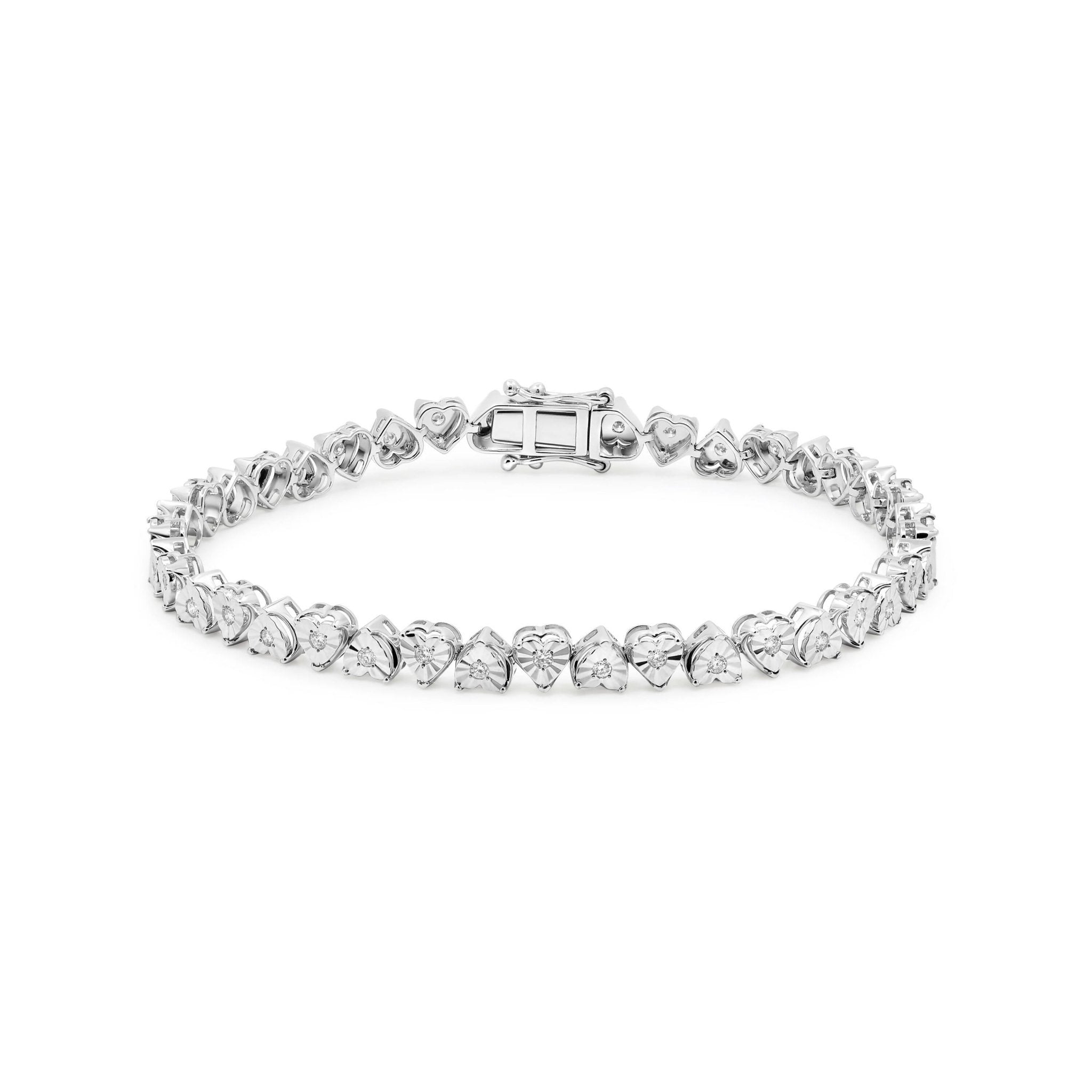 18k White Gold Shinin Hearts Bracelet With Diamonds - Gemaee UAE
